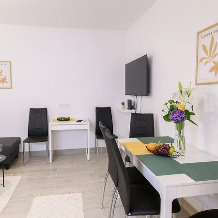 Zentrea Apartman Eger Exterior foto